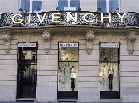 givenchy 3 avenue george v 75008 paris